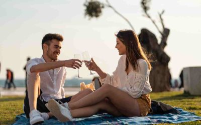 Saisonales Dating: Wie man die Frühlings- und Sommerzeit für neue Bekanntschaften nutzt