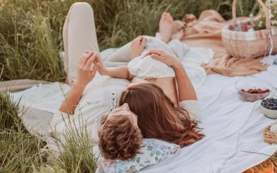 Gesunde Picknick-Ideen für romantische Dates im Freien